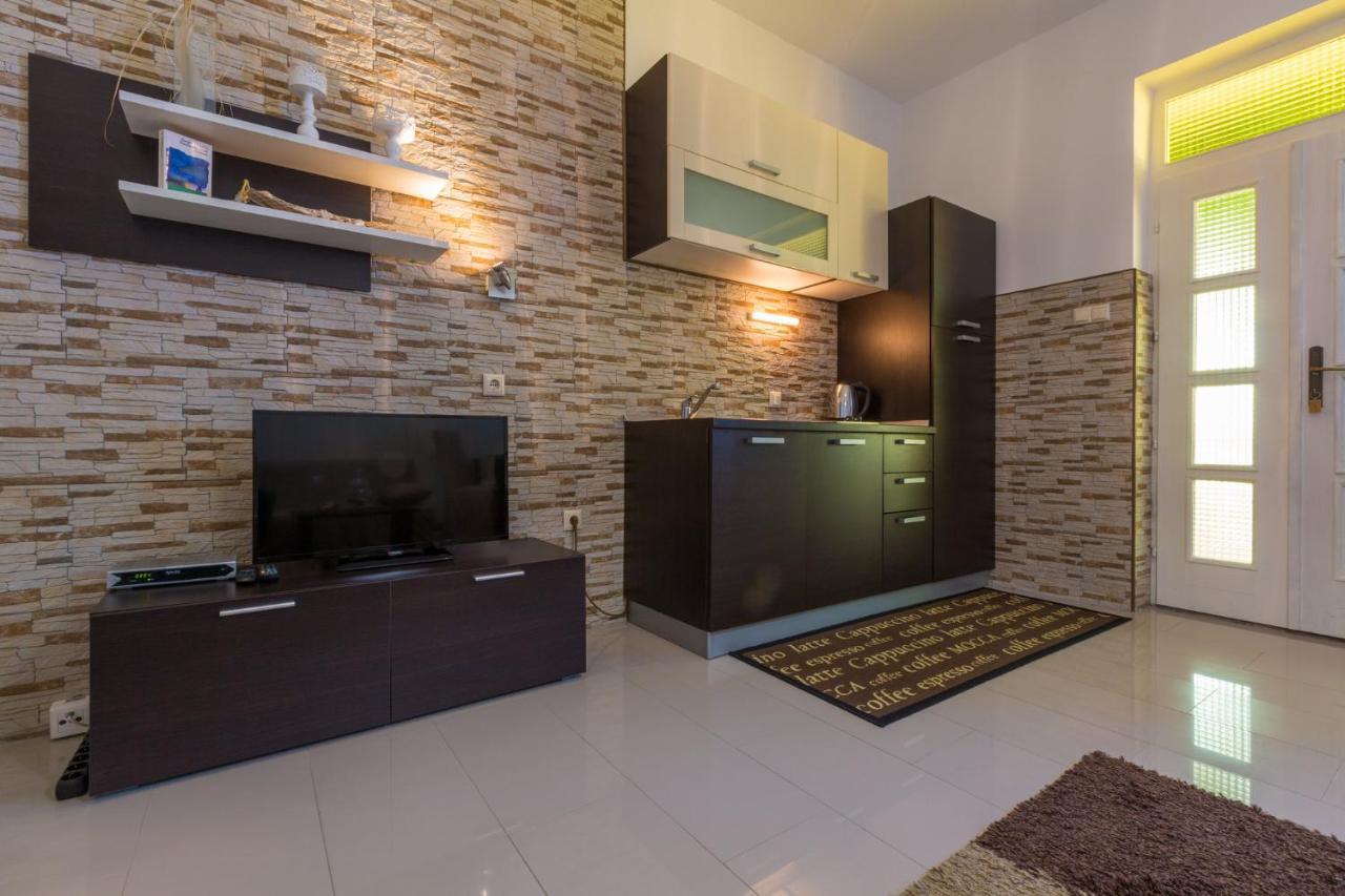 Branka Appartement Crikvenica Buitenkant foto